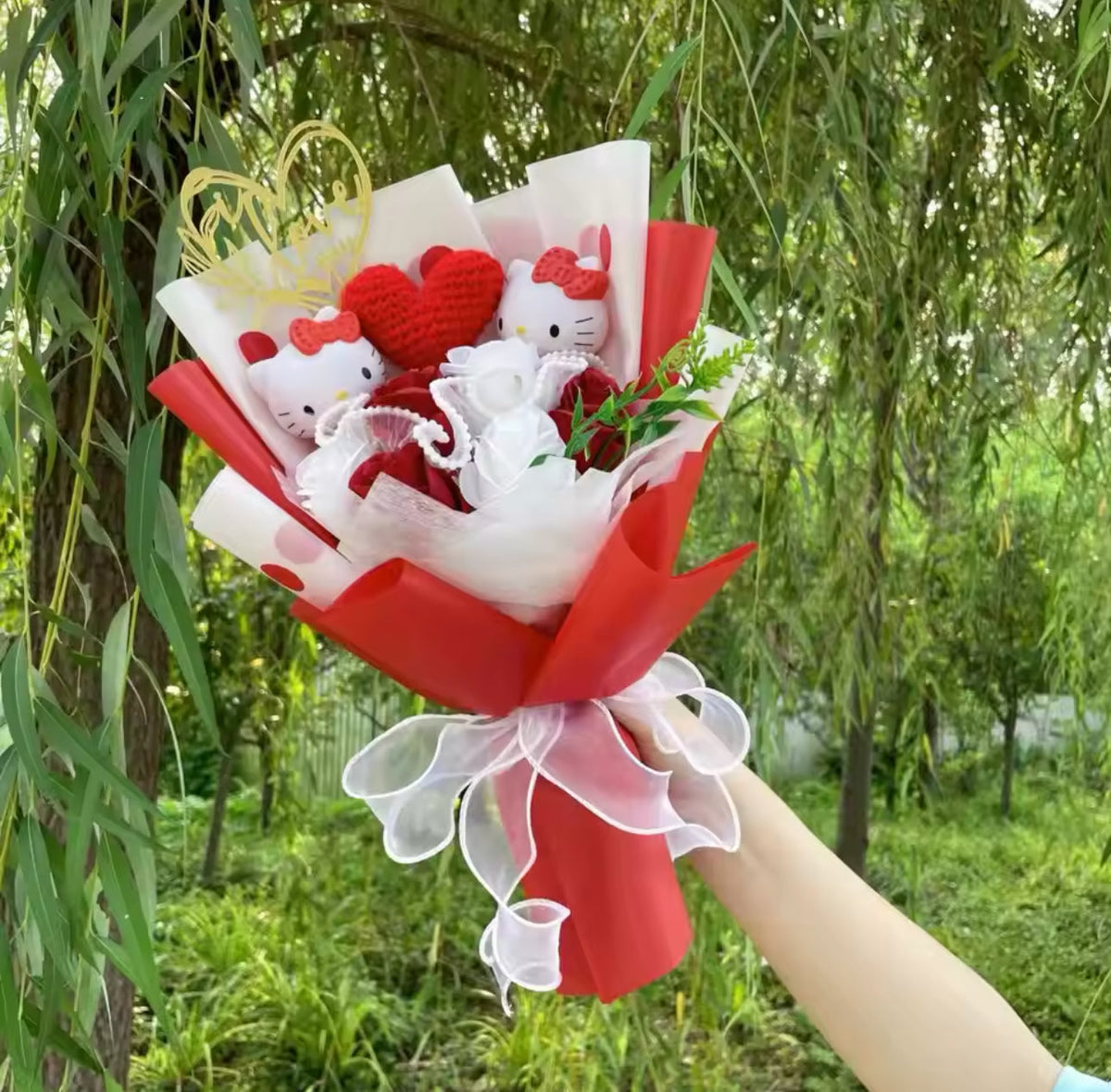 HK Red Love Flower Bouquet