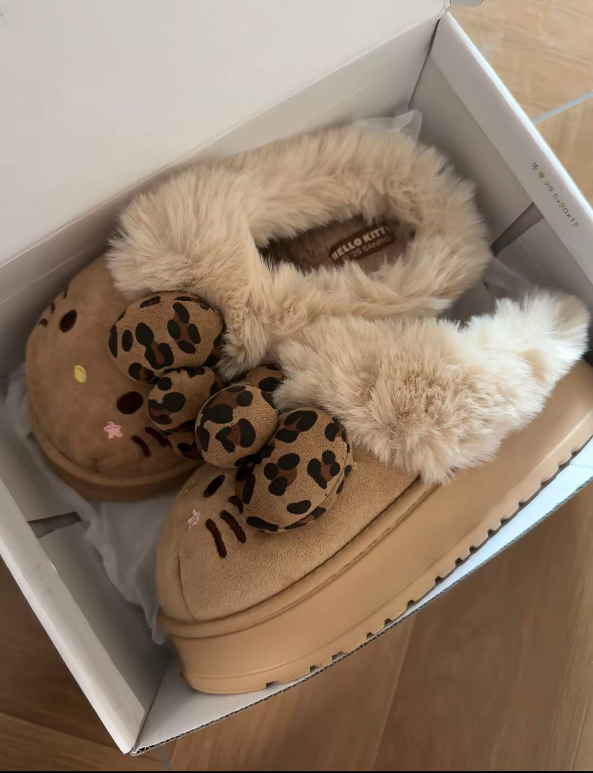 Viral HK Fluffy Slippers