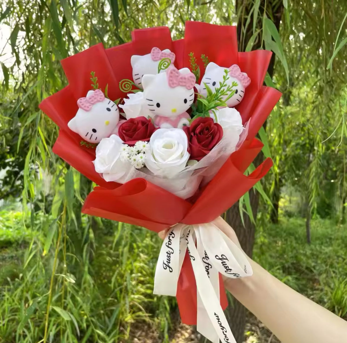 HK White Flower Red Vail  Flower Bouquet