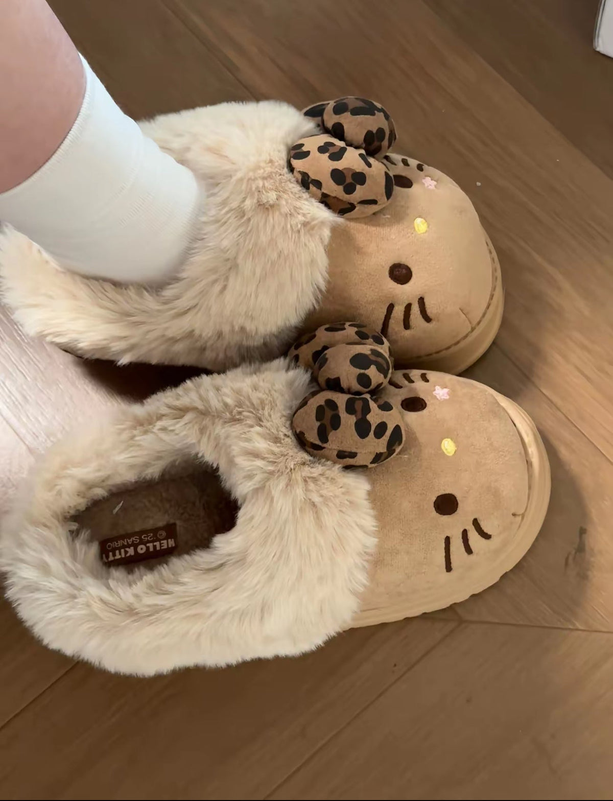 Viral HK Fluffy Slippers